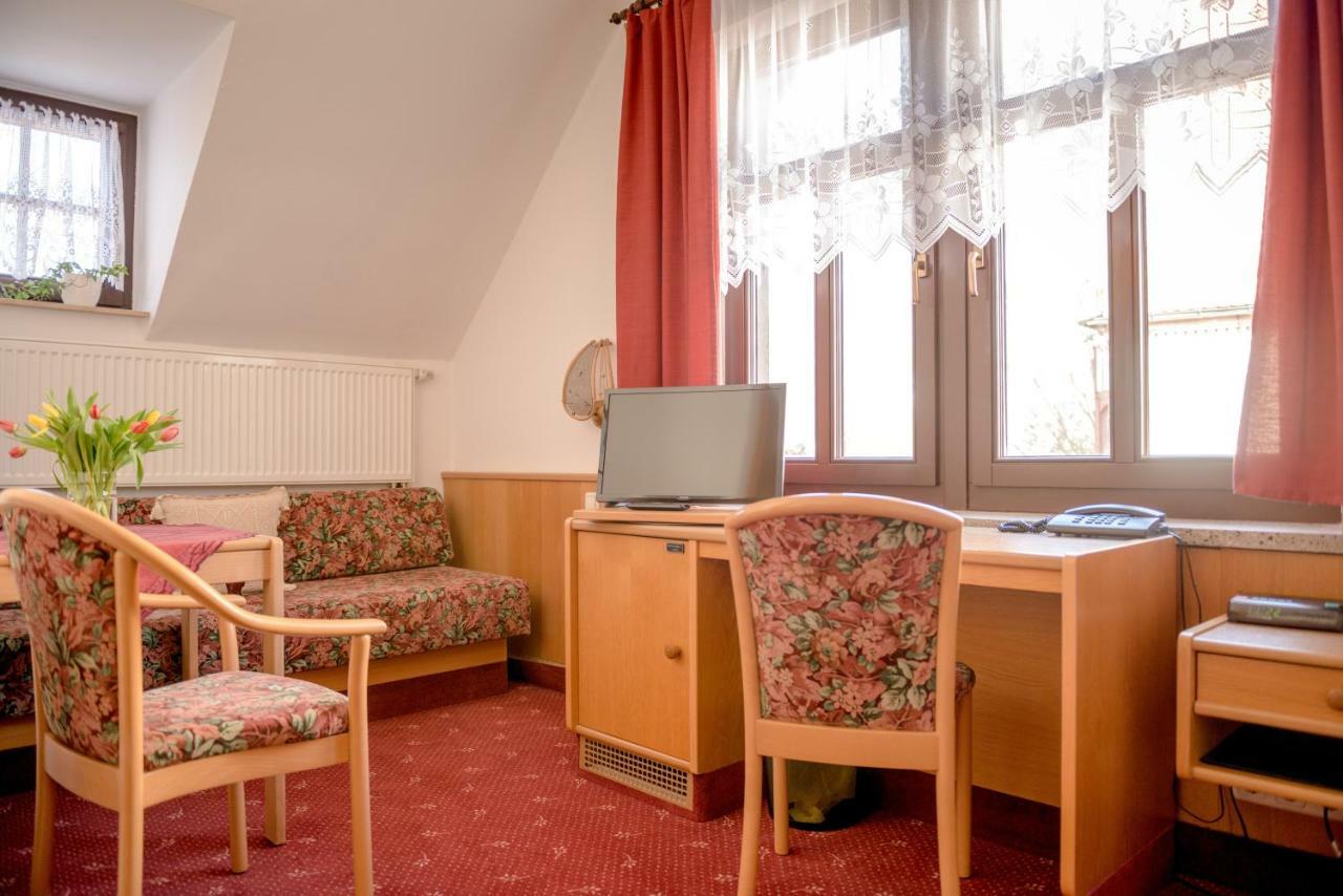 Hotel-Pension Heimburg Bad Elster Eksteriør billede